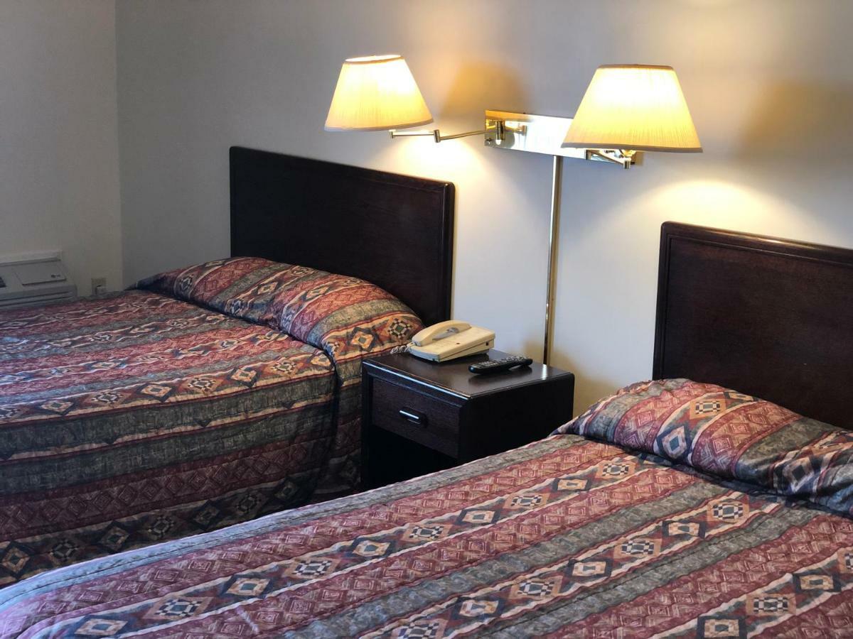 Westwind Motor Inn Drayton Valley Exterior photo